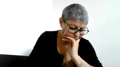 couple online show from 02.19.25