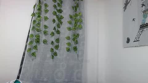 Snapshot of curiuscouplehot chatting on 09.20.25 Pablo and emma online show from 09.20.25