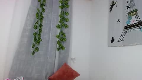 Snapshot of curiuscouplehot chatting on 10.16.25 Pablo and emma online show from 10.16.25