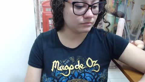 Snapshot of curly_greeneyed chatting on 10.17.25 Vannesa online show from 10.17.25