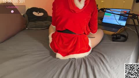 Snapshot of curlyboyy_ chatting on 12.24.24 Mike pvt is open online show from 12.24.24