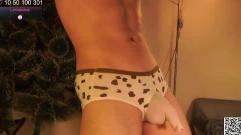 Snapshot of curlyboyy_ chatting on 01.15.25 Mike pvt is open online show from 01.15.25