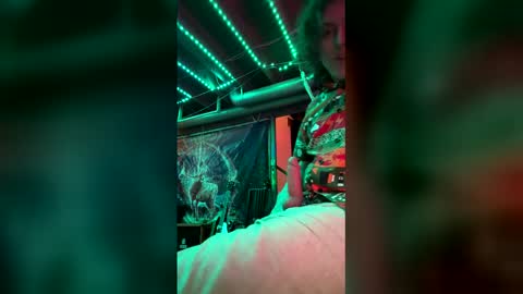 Snapshot of curlyfuck25 chatting on 01.13.26 Human Being online show from 01.13.26