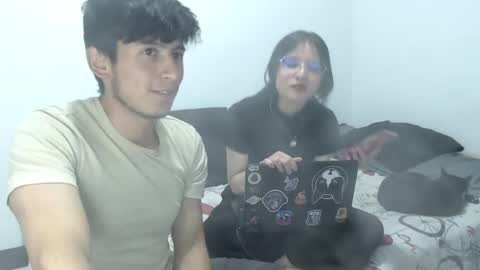 Snapshot of curselovers28 chatting on 09.18.25 curselovers28 online show from 09.18.25