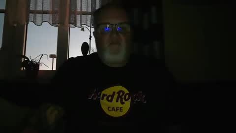 Snapshot of curtus14 chatting on 12.25.24 curtus14 online show from 12.25.24