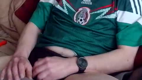 Snapshot of curvelover1977 chatting on 03.14.26 curvelover1977 online show from 03.14.26