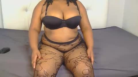 curvy_cumbucket online show from 09.15.25