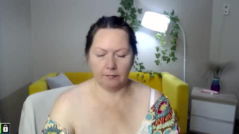 curvy_girlz online show from 11.04.25