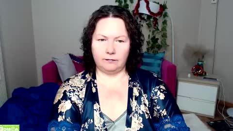 curvy_girlz online show from 12.18.25