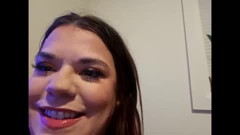 Curvyandthic online show from 10.27.25