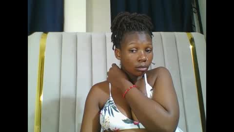Snapshot of curvybootyj chatting on 01.26.25 CuteJJudy online show from 01.26.25