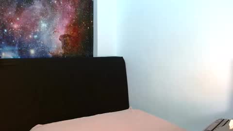 Snapshot of curvycherry4u chatting on 10.08.25 C H E R R Y online show from 10.08.25