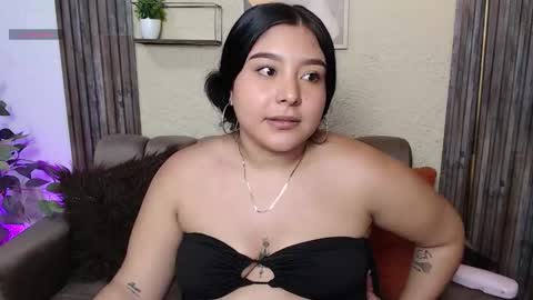 Snapshot of curvydelicios_zoe chatting on 10.17.25 Zoe  online show from 10.17.25