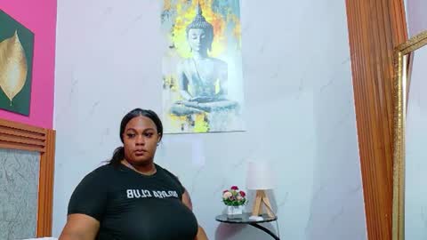 Snapshot of curvyhomebebe chatting on 06.25.26 curvyhomebebe online show from 06.25.26