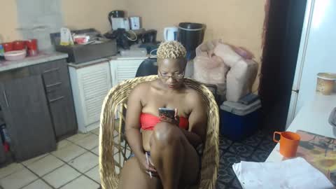 curvypear76x online show from 12.06.24
