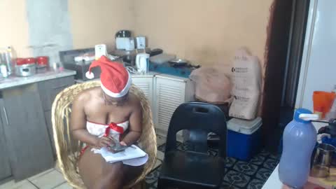 curvypear76x online show from 12.13.24