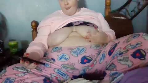 dahlia -kim online show from 02.21.25