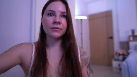 Snapshot of cute__foxy chatting on 10.23.25 Foxy online show from 10.23.25