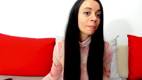 Snapshot of cute_angel95 chatting on 01.30.25 cute_angel95 online show from 01.30.25
