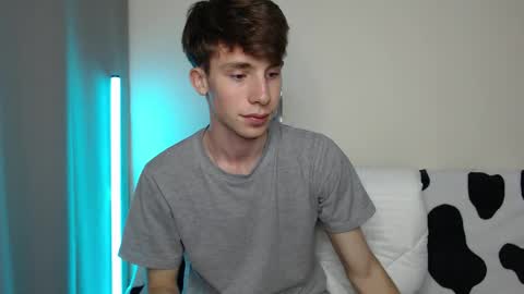 Snapshot of cute_brian chatting on 10.01.25 Im Brian online show from 10.01.25