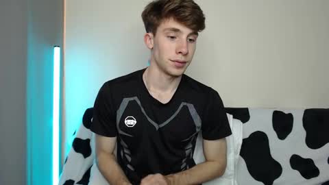 Snapshot of cute_brian chatting on 10.02.25 Im Brian online show from 10.02.25