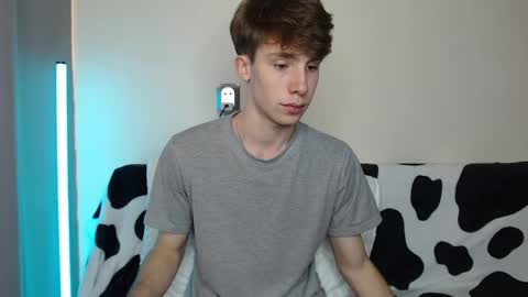 Snapshot of cute_brian chatting on 10.06.25 Im Brian online show from 10.06.25