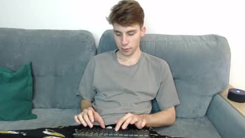 Snapshot of cute_brian chatting on 10.27.25 Im Brian online show from 10.27.25