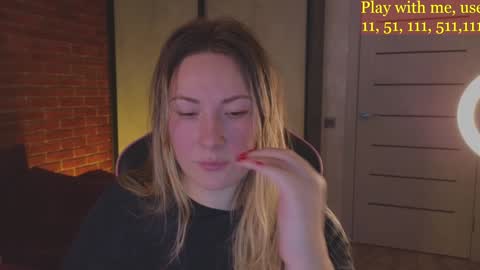 Everyday stream in the same time online show from 12.08.24