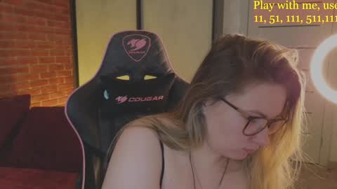 Everyday stream in the same time online show from 12.14.24