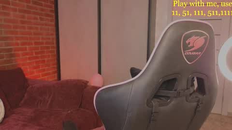 Everyday stream in the same time online show from 03.02.25