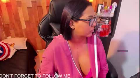 Snapshot of cute_elii chatting on 10.03.25    Independent Model online show from 10.03.25