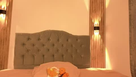 Emma online show from 04.16.26