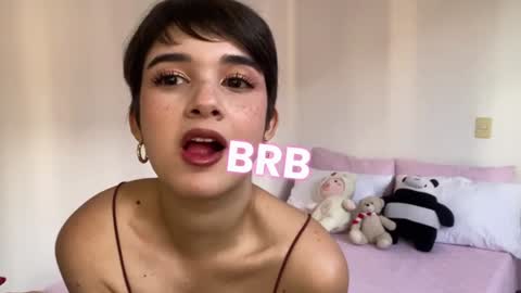 Snapshot of cute_eyess chatting on 12.21.24 Cute online show from 12.21.24