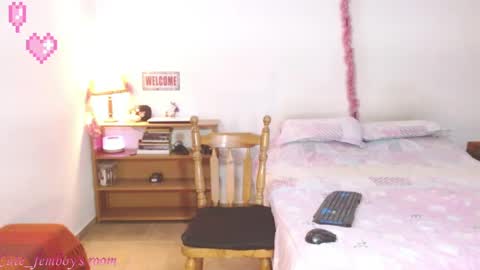 Snapshot of cute_femboy420 chatting on 06.03.26 Valeria Vergara online show from 06.03.26