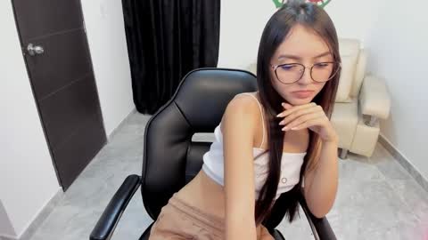 Bella Fox online show from 01.06.26