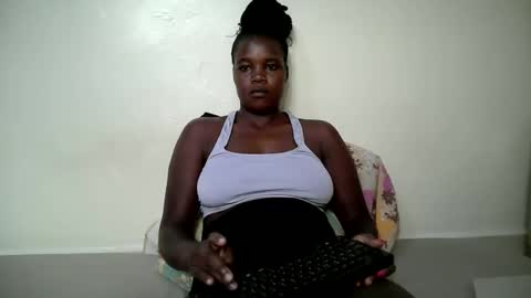 cute_heaven online show from 10.04.25