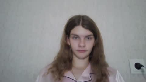 Snapshot of cute_kitte chatting on 12.15.24 cute_kitte online show from 12.15.24