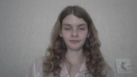 Snapshot of cute_kitte chatting on 12.20.24 cute_kitte online show from 12.20.24