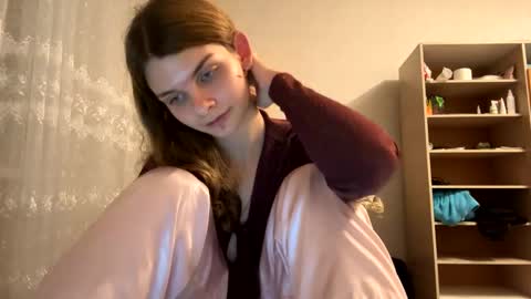 Snapshot of cute_kitte chatting on 01.05.25 cute_kitte online show from 01.05.25