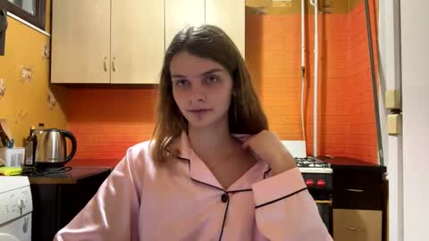 Snapshot of cute_kitte chatting on 01.05.25 cute_kitte online show from 01.05.25