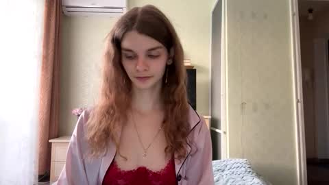 Snapshot of cute_kitte chatting on 10.26.25 cute_kitte online show from 10.26.25
