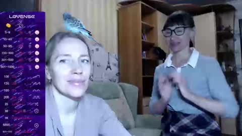 cute_lion_ online show from 12.22.24