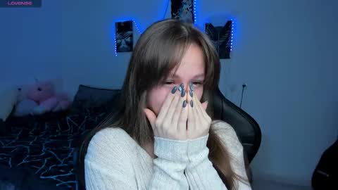 Snapshot of cute_little_ass chatting on 10.06.25 Emily online show from 10.06.25