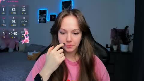 Snapshot of cute_little_ass chatting on 11.11.25 Emily online show from 11.11.25