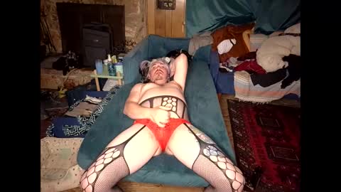 cute_little_one online show from 04.12.26