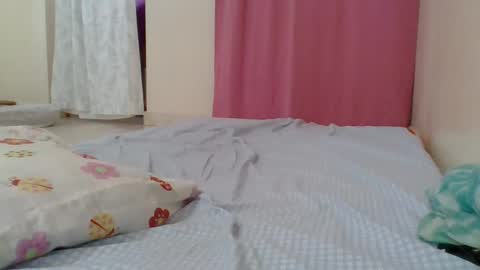 Snapshot of cute_lizah chatting on 02.04.25 cute_lizah online show from 02.04.25