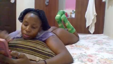 cute_lizah online show from 10.22.25