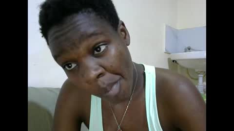 Snapshot of cute_marion chatting on 09.16.25 cute_marion online show from 09.16.25