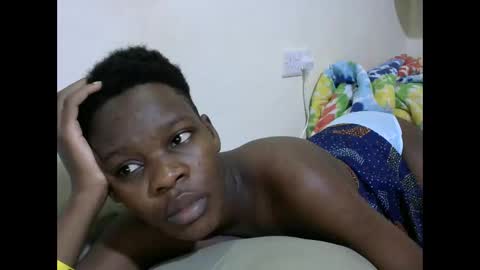 Snapshot of cute_marion chatting on 10.03.25 cute_marion online show from 10.03.25