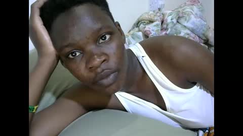 Snapshot of cute_marion chatting on 10.16.25 cute_marion online show from 10.16.25